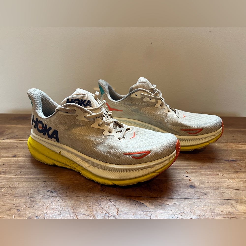 Men’s Hoka Clifton 9 - Size 9